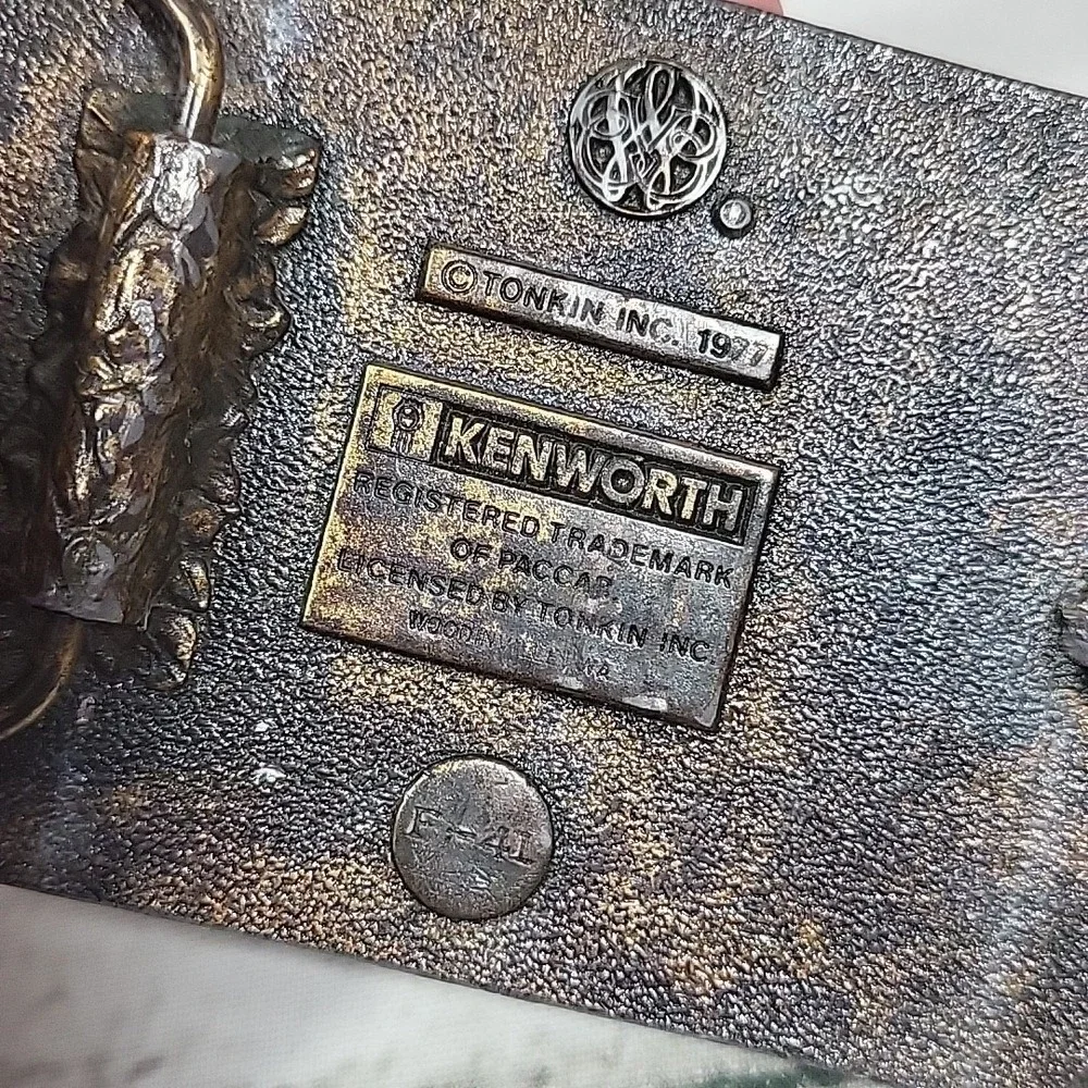 Kenworth Semi Truck Cabs‎ Brass Belt Buckle 1977 Tonkin Trucker Americana VTG